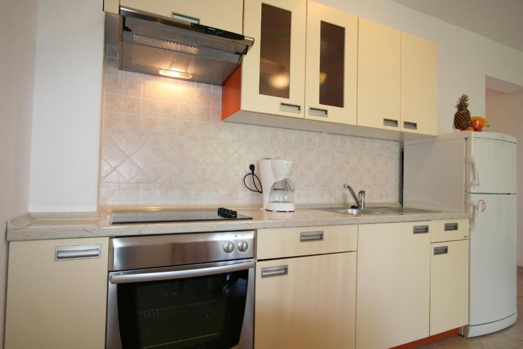 Apartments Bogovic Malinska Oda fotoğraf